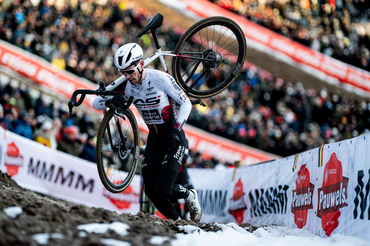 Coureur AS Bike Racing en Coupe du monde de cyclo-cross à Zonhoven